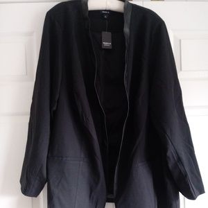 *NEW* black blazer jacket w. faux leather trim